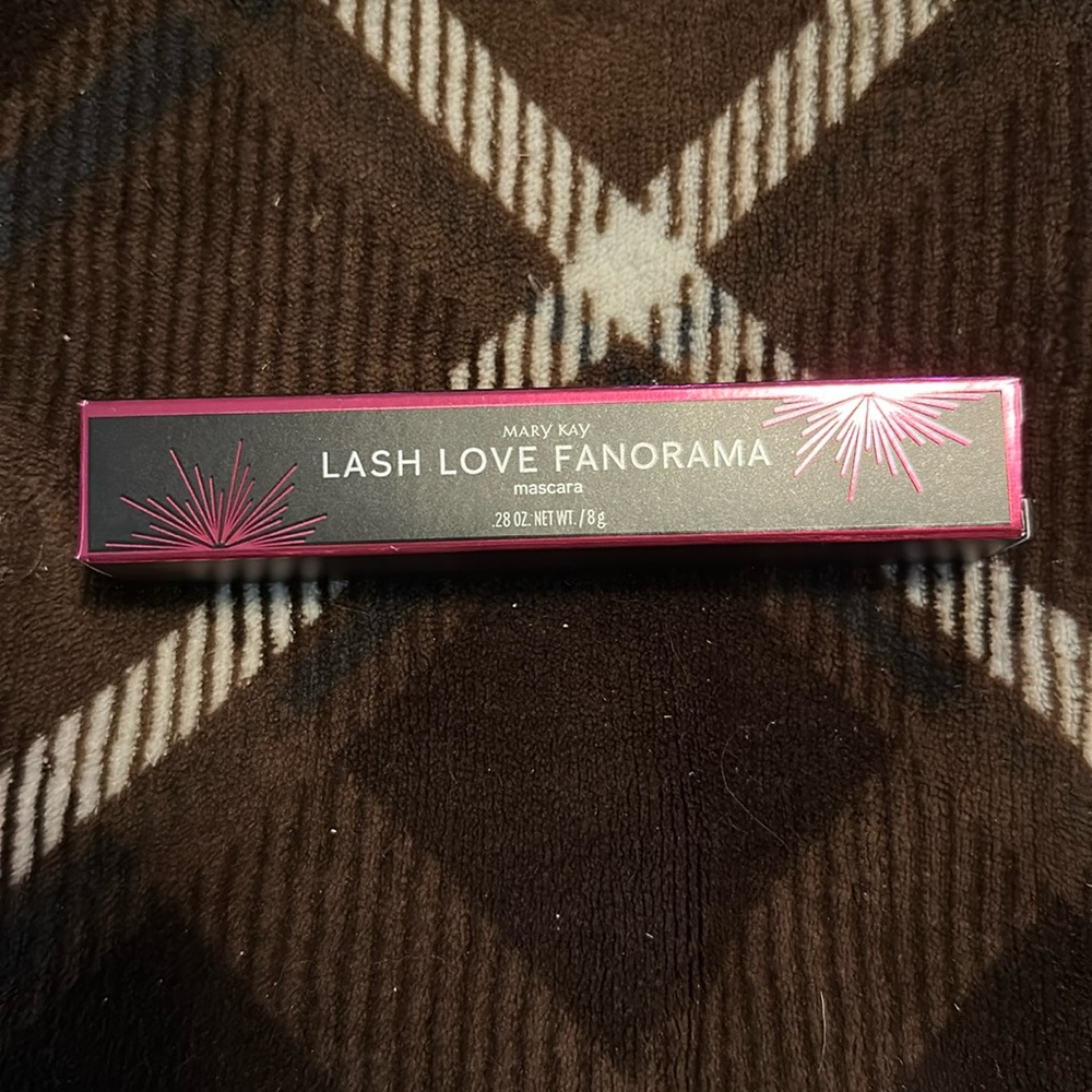 Mary Kay Lash Love Mascara